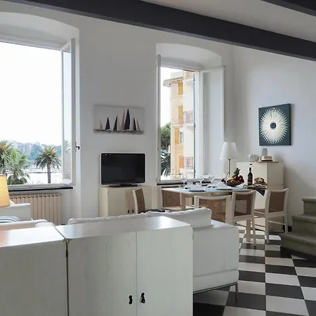 La Casa Al Mare - E Vista Mare 公寓 *